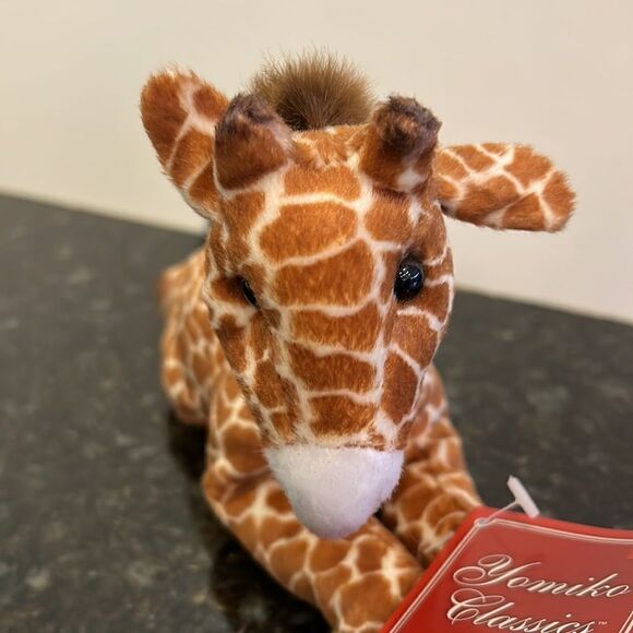 Yomiko Classics Russ Giraffe named Gary, like new condition with Tags (5 inch) - Picture 3 of 9